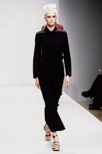Look 15